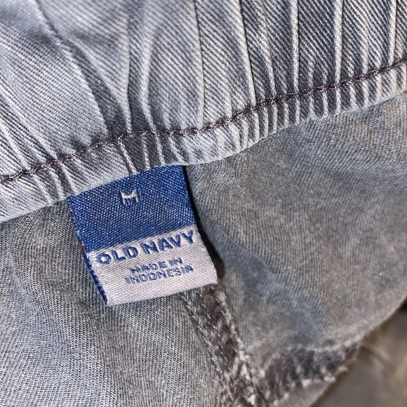 Old Navy grey vintage wash size medium pants - Picture 3 of 6